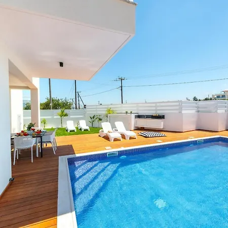 Sol E Mar 1 Protaras